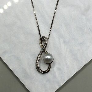 Infinity Sterling Silver 925 Necklace Single Freshwater Pearl Pendant with CZ